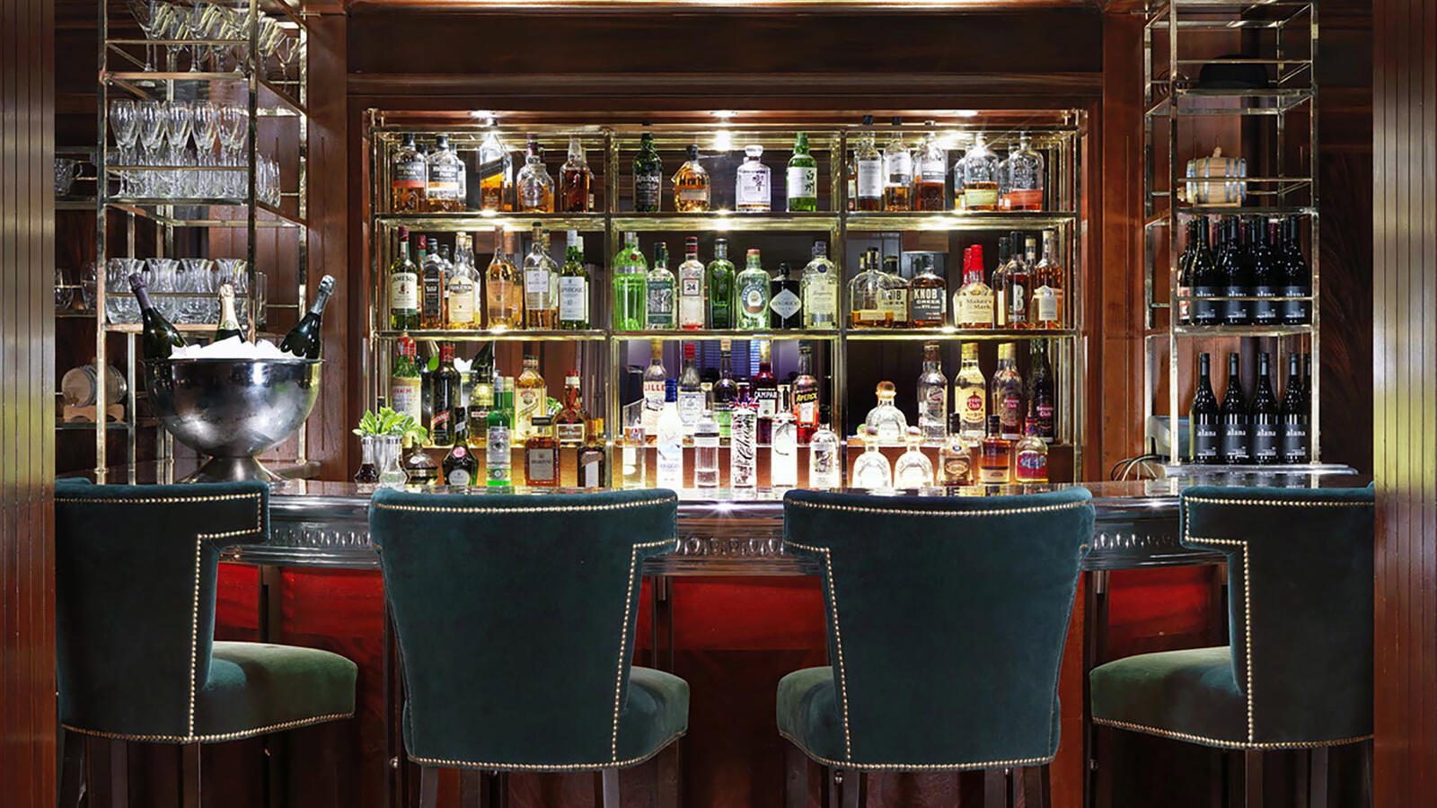 Bloomsbury Club Bar