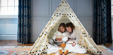 Children in tipis 