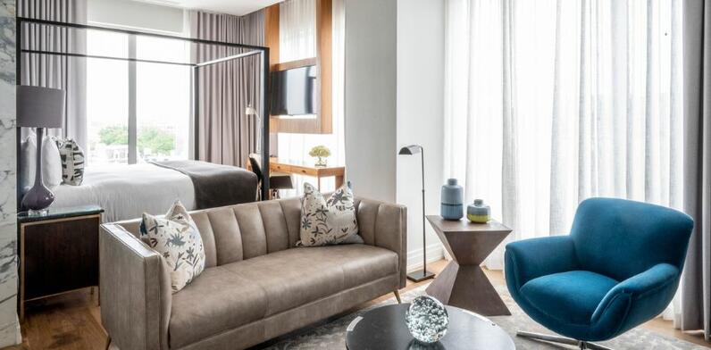 Studio Suite seating