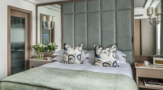 The bed in the Luxury Suite in the Marylebone