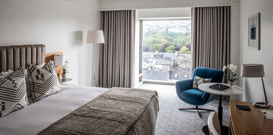 Deluxe bedroom 