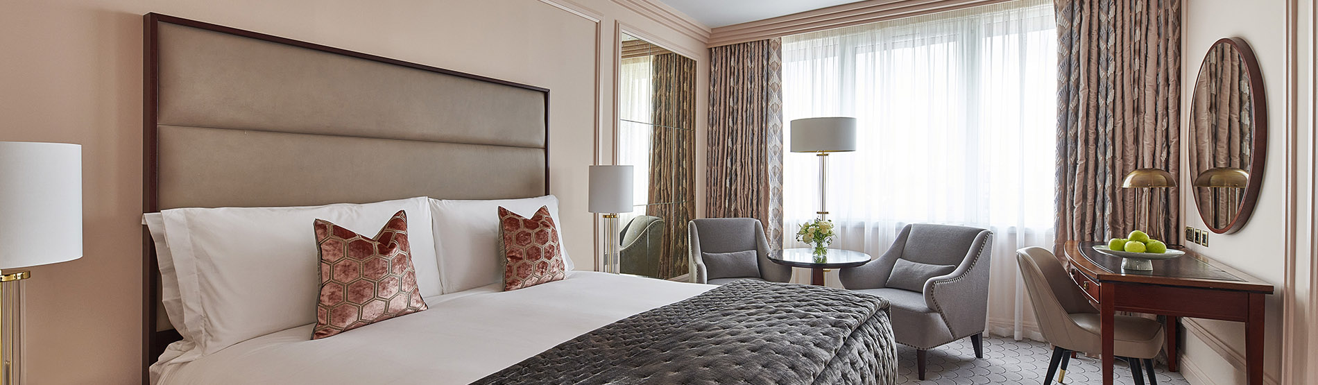 Bed and armchairs 